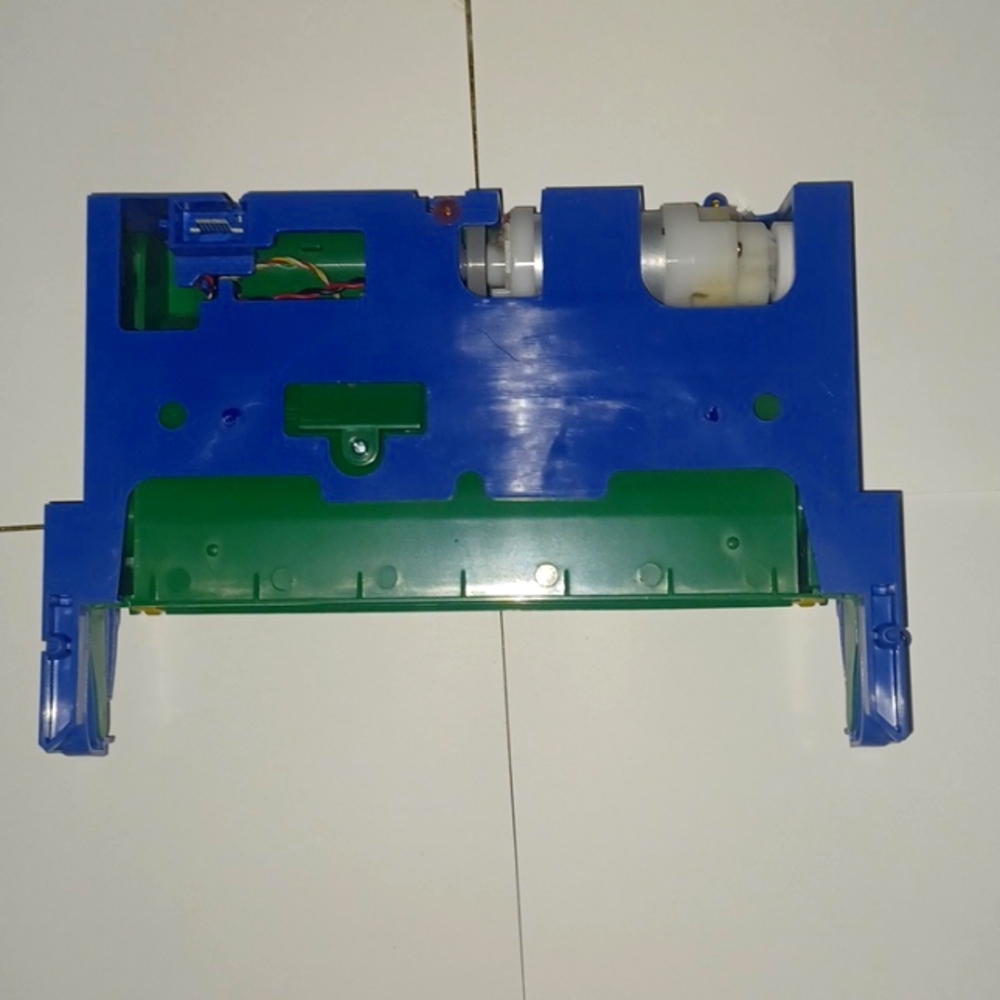 Used iRobot Roomba Cleaning Head Module - Restore Your Roomba's Cleaning Power - Picture 3 of 4